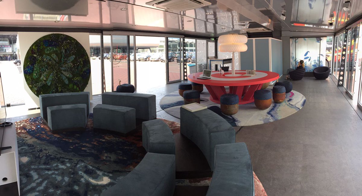 Today, during the #PROVADA, the pop-up HEALING HUB is open for meetings, to work in and innovation. See you this afternoon? #popupoffice