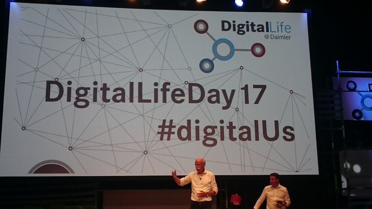 KristinLulei's tweet photo. "Maßlos denken - im positiven Sinne" auf dem #DigitalLifeDay in Ludwigsburg @DigitalLife_DAI https://t.co/L8s6qLzxFf