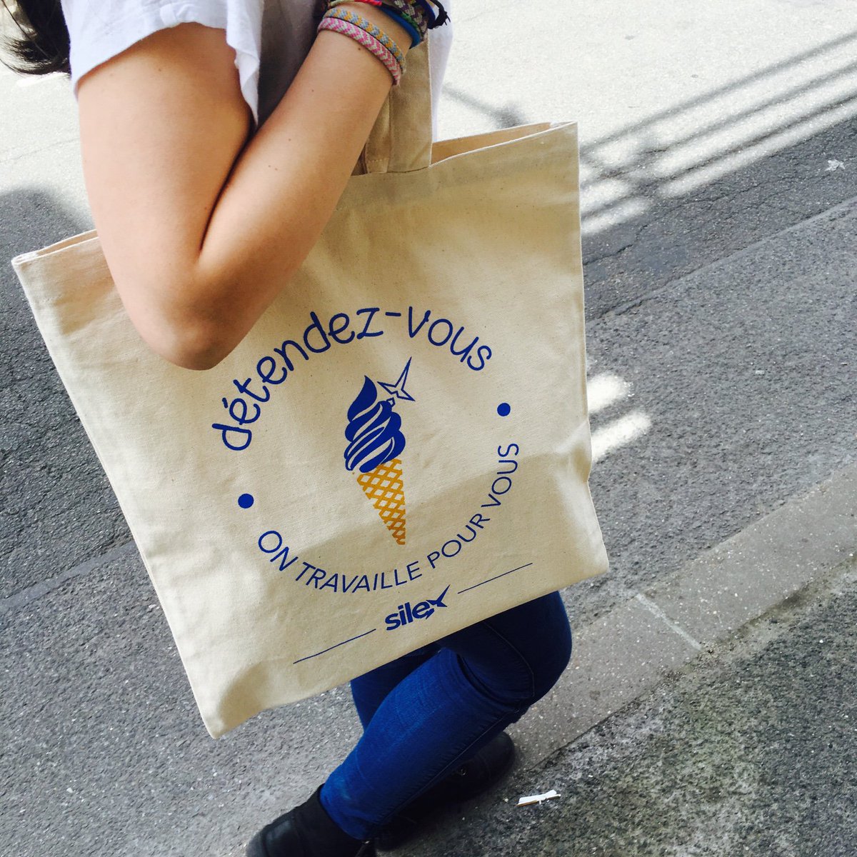 SilexApp's tweet photo. Le sac, un support de communication simple mais efficace 😉
➡️ https://t.co/MudiDwnnIO #communication https://t.co/cfpa3CnJOq