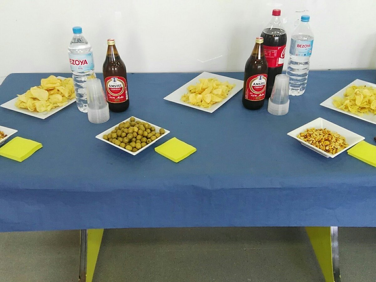 IEmprendedoras's tweet photo. Y para concluir la jornada, un poco de #networking ¡Mucho ánimo a todos los participantes para cumplir vuestro sueño empresarial! https://t.co/4scsv63aID