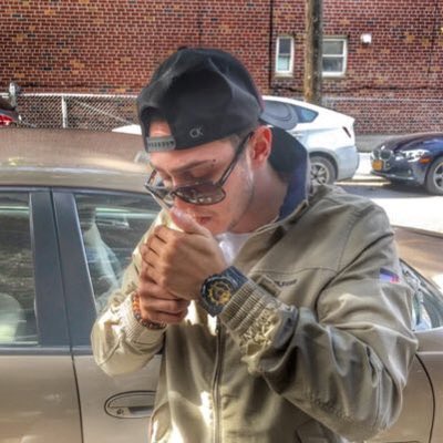 Alemde ismimiz duvarda resmimiz cürüm...