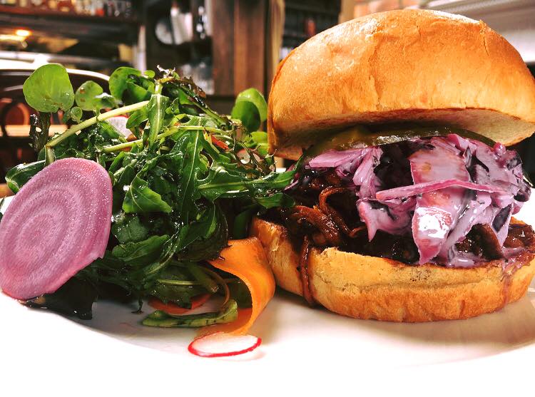 theoldspotdub's tweet photo. Pulled Beef Brisket, Caraway Slaw, Pickles & Brioche Bun! Available Monday - Friday from 12pm-3pm 😍👌#bbq #pulledbeefbrisket #stickygoodness https://t.co/9koolxgUhJ