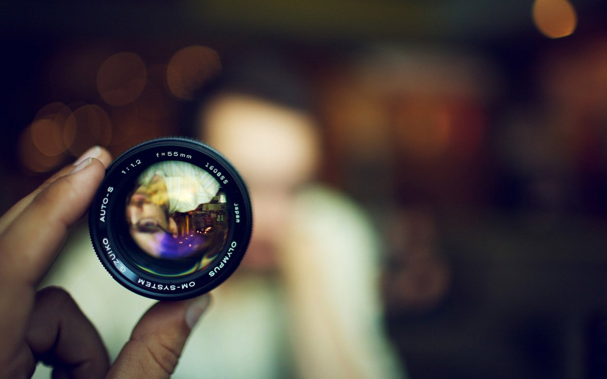 COUPONBENZ's tweet photo. Looking for a professional camera 📸to feed your inner photography bug? We've collected few choices for you - 
#blog https://t.co/uDn5ngiGx6 https://t.co/5jKVEL9WkR