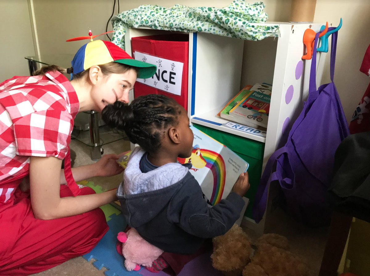 CH_TD4LP's tweet photo. Play With Whatever You Have https://t.co/19L0yYsyhB @PeabodyLDN estate #childs #earlydevelopment #community #activities #earlyyears #play https://t.co/aJS9dkKkp5