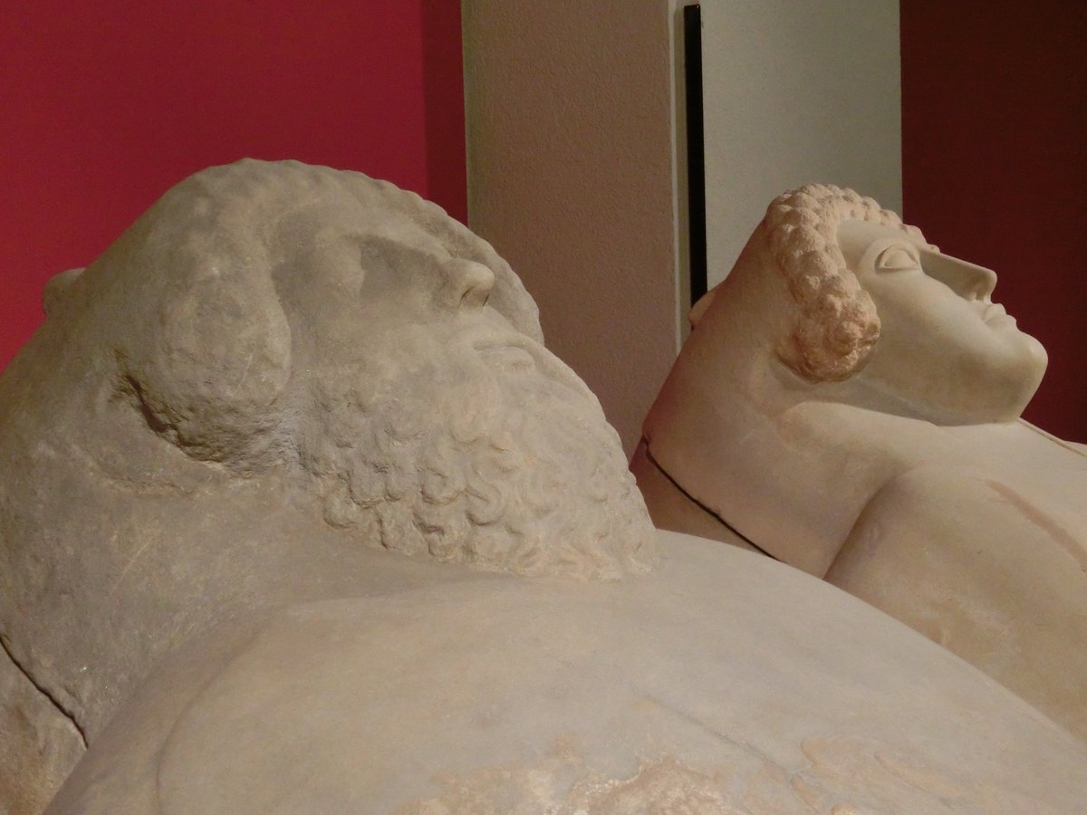 MuseoCadiz's tweet photo. El #Sarcófago130aniv quiere dar las GRACIAS de todo corazón a todos los que os habéis acordado de felicitarlo por su aniversario 😍 https://t.co/wVJII32ny6
