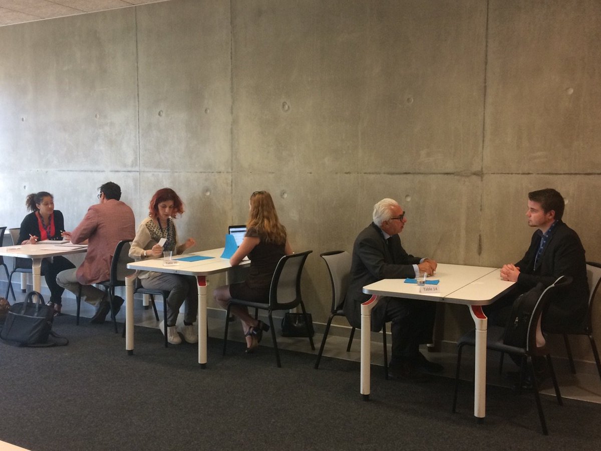 #Convention #santé à #Dijon : Une journée riche en échanges avec des RDV qui ont commencé dès 9h30. Merci aux participants venus nombreux !