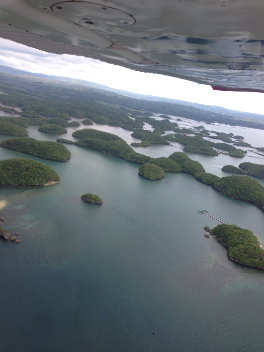SySydney_'s tweet photo. Flying above hundred islands😛 https://t.co/q4vckaS3e3