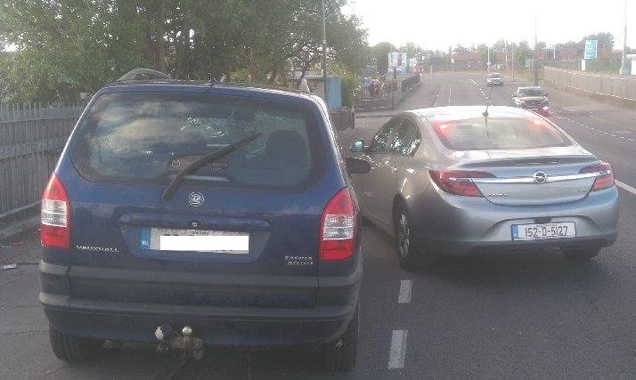 GardaTraffic's tweet photo. Commercial vehicle Unit stop disqualified driver on phone while drinking bottle of beer.
No tax/insurance or nct!
Arrested &amp; court to follow https://t.co/juXrCAcPNv