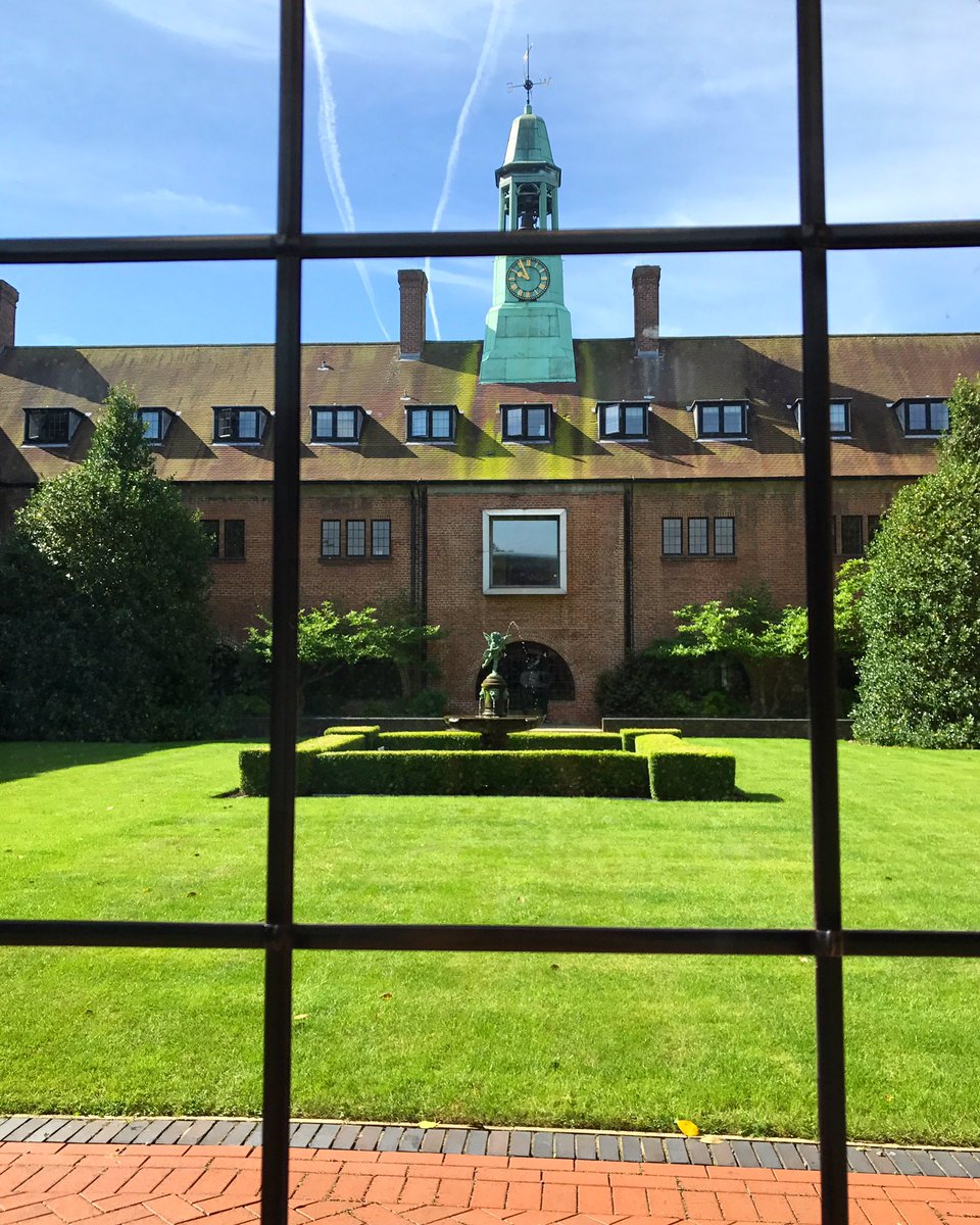 LiverpoolHopeUK's tweet photo. Revision is made slightly easier by this view in our Sheppard-Worlock Library! 😍 https://t.co/pjOPA3sadN