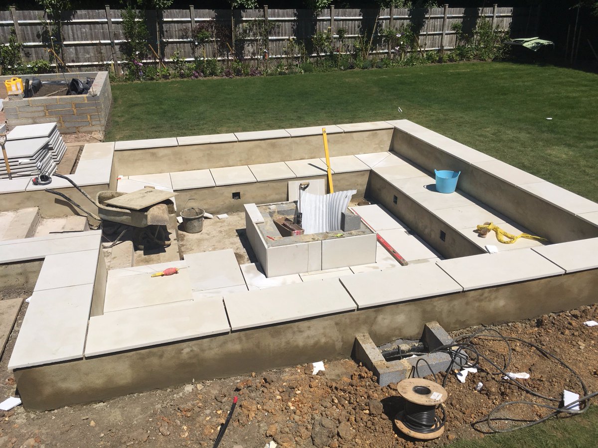 OpenviewLand's tweet image. Our project at Kingswood is taking shape with sunken seating &amp;amp; Fire Pit @LondonStoneSE Beige Indian Sawn Sandstone compliments it perfectly.