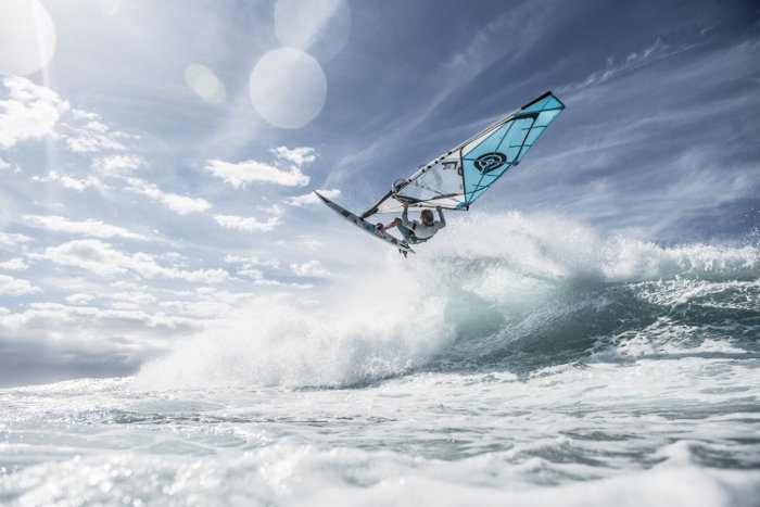 #Wave sailing fin tuning tips with <a href="/blackprojectfin/">Black Project Windsurfing</a>  <a href="/ChrisFreemank97/">Chris Freeman K97</a> 
windsurfingukmag.co.uk/fin-it-right-w… Pic: OneMorw Foto #windsurfing #windsurf