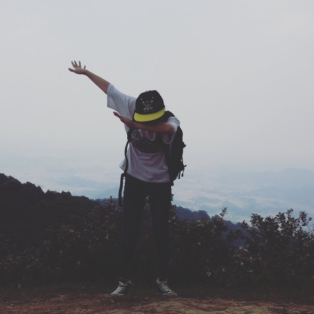 MonkeydNaruto97's tweet photo. We got lost -_- but the scene was f***ing awesome. I'm exhausted but it's a memorable memory that we never forget
#HamLon #Vietnam #dab https://t.co/3fqfZTZc8N
