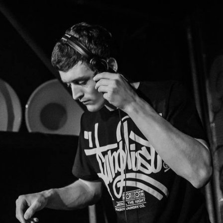ApertureFamily's tweet photo. Not long now! Friday, we bring you @sunandbass recordings to @buffalocardiff! Check this mix by @BostonDnB for now: https://t.co/n7TFIY9HzP https://t.co/V1Z1zMAj9A