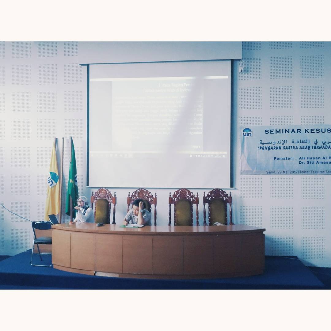 HMJBSAUINJKT's tweet photo. Seminar Kesusastraan " Pengaruh Sastra Arab Terhadap Budaya Indonesia. " https://t.co/TyYVWaL3le
