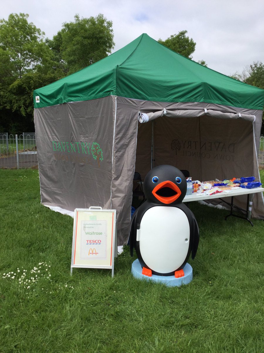 Daventry_TC's tweet photo. Come and join us at the Southbrook Community Day of Action 10am-2pm. We have refreshments kindly supplied by @Tesco and @waitrose #daventry https://t.co/0rMHVdDnFl