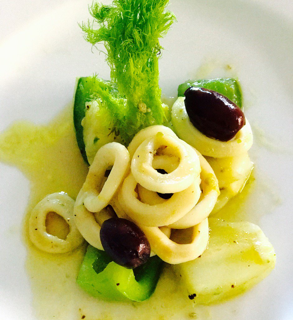 majidchekroun's tweet photo. That was my #homeMade #lunch between again #painting sessions: #calamary #fennel #greencapsicum and #calamata olives https://t.co/PfK13e1chx