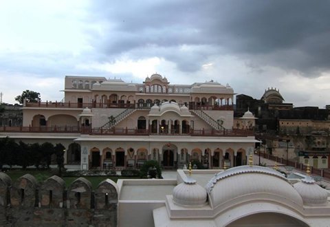 shahpurahotels's tweet photo. Enjoy the #perfectwheather out there..
#Enjoy #weather #photography #shahpura #hotels #rain #beautiful #scene #travel #t #WednesdayWisdom https://t.co/6F8OwBTUCV