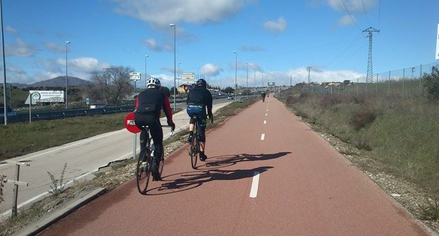 Gacetinmadrid's tweet photo. Comienzan las obras para eliminar el punto negro para ciclistas que conecta #Madrid con el #carrilbici de #Colmenar https://t.co/oh3RstP9lA https://t.co/71H3ykHARi
