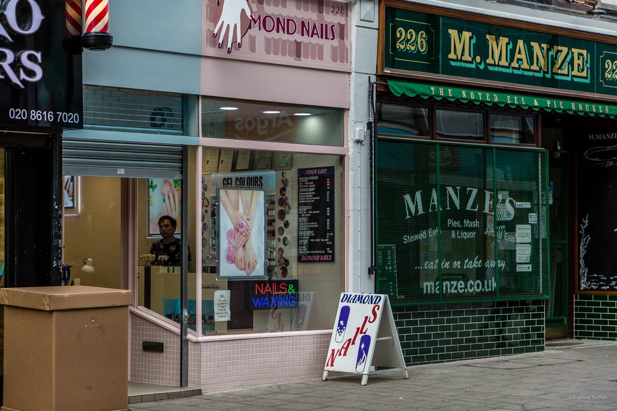 explore_sutton's tweet image. Great colours on these new shopfronts on #Sutton #highstreet