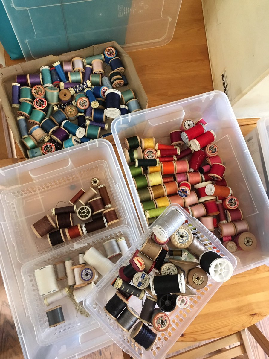 stefarchivist's tweet photo. Time to sew... #ThreadStash https://t.co/zMetfA8CSy