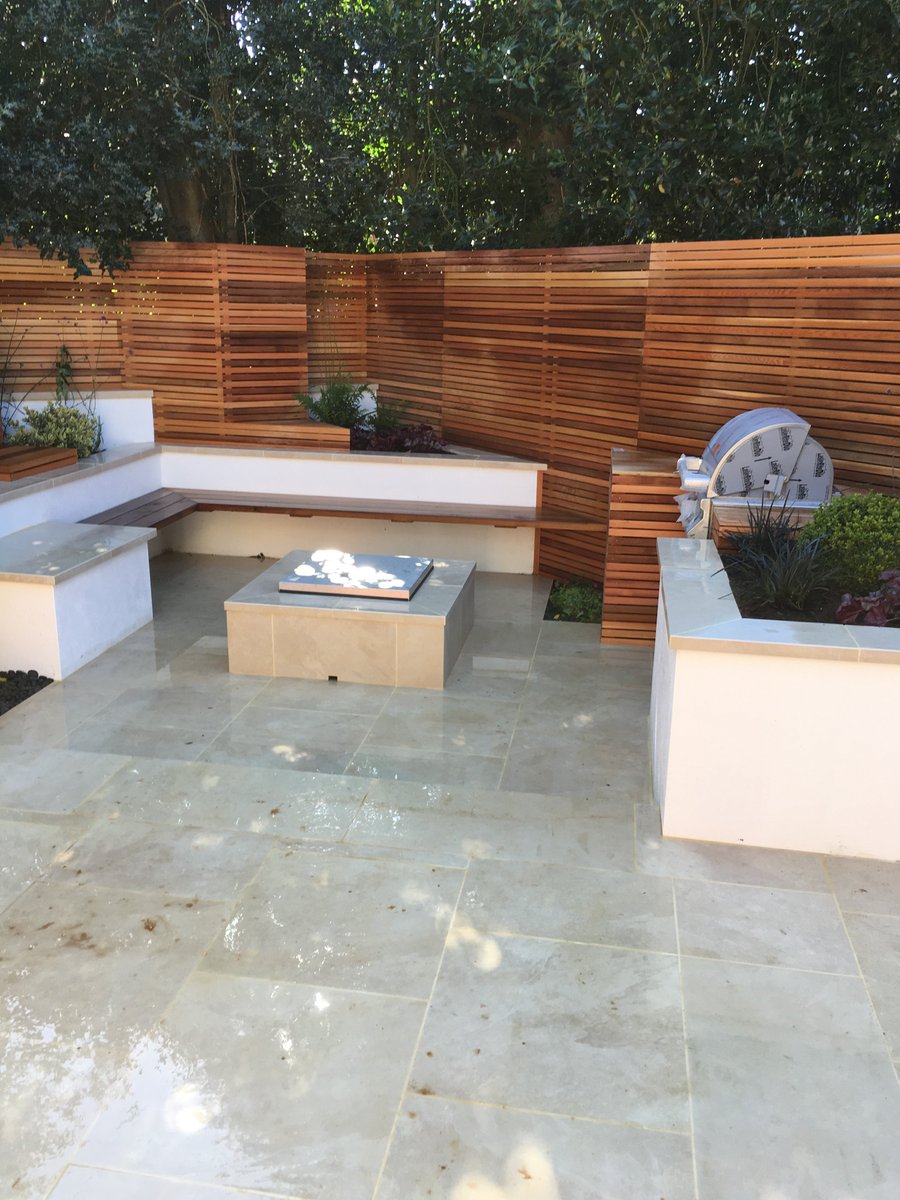 OpenviewLand's tweet image. Before &amp;amp; after a stunning &amp;amp; perfect finish for outdoor living. Fire pit, cedar wood fencing &amp;amp; porcelain slabs #landscaping #maidstone #kent