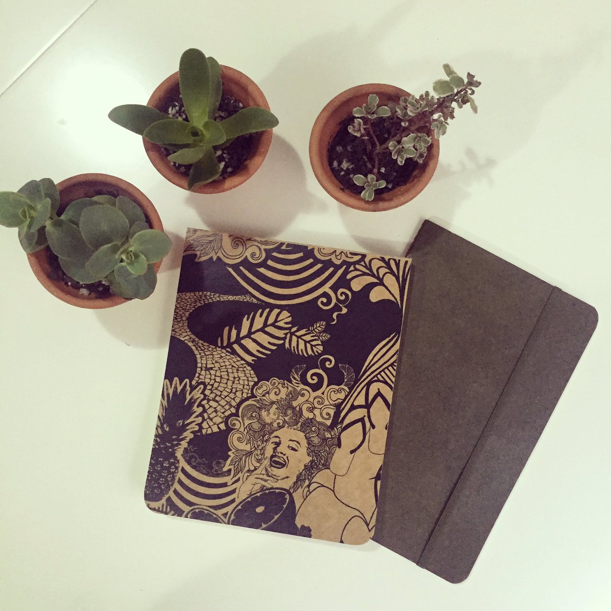 Moleco's tweet photo. Bloco ou caderno, qual seu tipo preferido de #Moleco? 📝♻️ #molecolovers #molecomania #EscolhaEcológica #escolhaMoleco #escolhasustentável https://t.co/ZfYJRrOljB