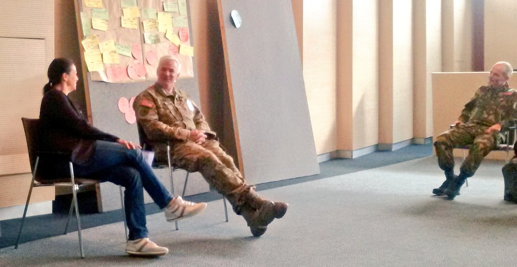 AnneFloorDekker's tweet photo. Day 2 of #commoneffort2017: fine tuning the #comprehensive #approach! https://t.co/klvgdSNMLk