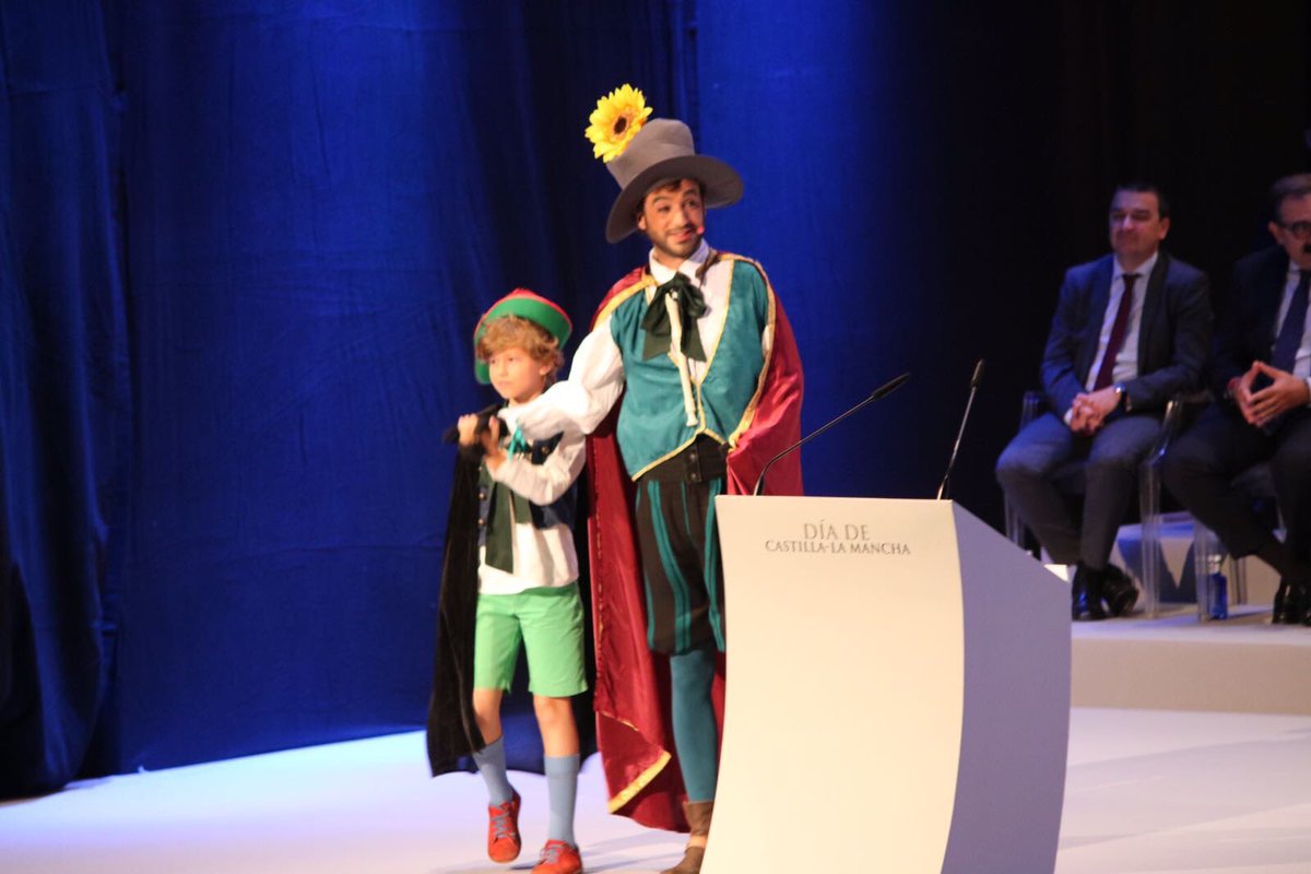 CS_CLM's tweet photo. 🍊👏¡Enhorabuena a todos los premiados! Nuestra admiración y respeto por este reconocimiento a una trayectoria profesional imparable #DíadeCLM https://t.co/0zUckBJr3b