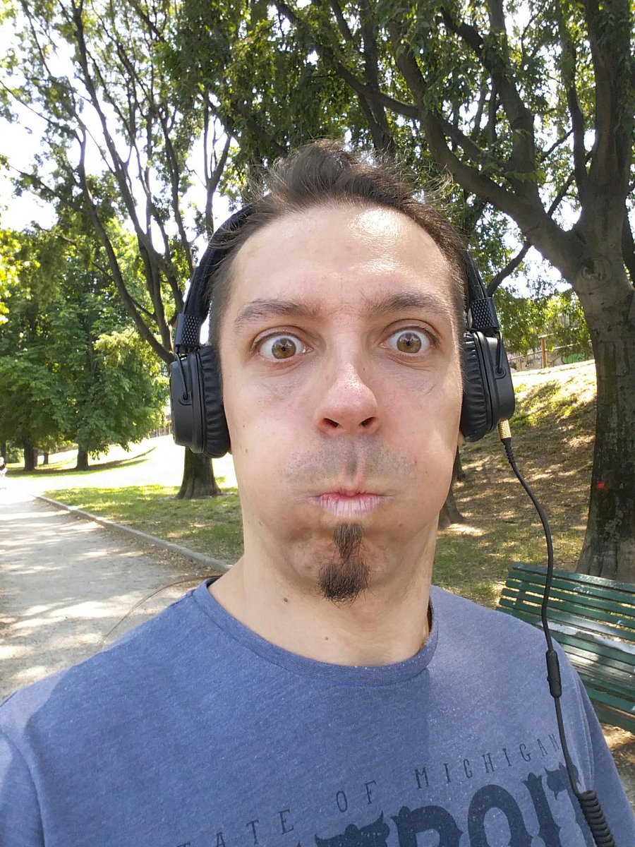 ManuelM81's tweet photo. @calendaeBlossom TROPPO! 😂 https://t.co/IhFNu4Zc2f