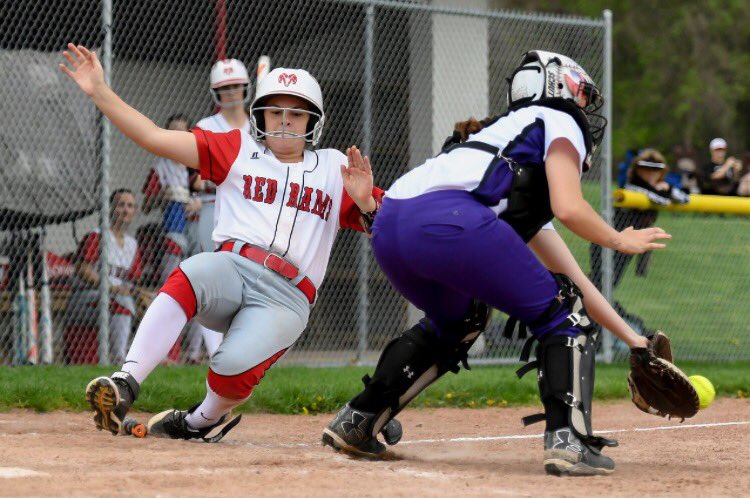 KenzieKeeler's tweet photo. Come support JD Softball. Sectional championship. 7 pm. @OnondagaCC #backtoback https://t.co/W4xYL912YG