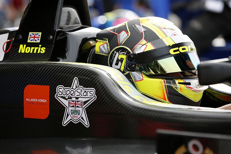 F3 star <a href="/LandoNorris/">Lando Norris</a> gets McLaren #F1 test in Portugal:

motorsport.com/eurof3/news/no…