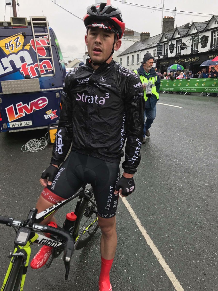 Strata3VeloRev's tweet photo. @VeloRevolution who kit us out helping us compete to win @anpostras #CountyPrize with top gear for all weathers
We stand out due to quality https://t.co/8Py0TLAhwJ