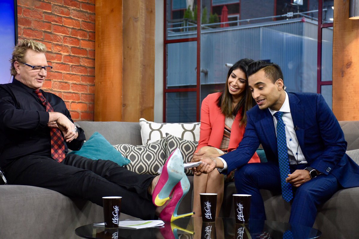 CP24Breakfast's tweet photo. Steve struts his stuff in high heels for the Walk A Mile In Her Shoes event in support of @whiteribbon!👠#wamto https://t.co/25J22IHISl