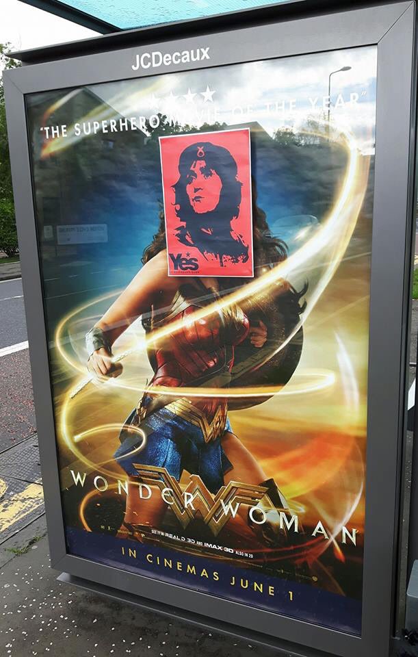 Angry_Thompson's tweet photo. Spotted at a bus stop in Easthouses this morning...
Nicola Sturgeon, superhero of the year!
#GingerSocialism
#WonderWoman https://t.co/TxUvOj0bT1