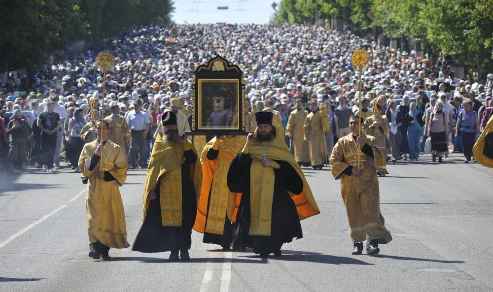 Православные места. Крестный ход хотьково сергиев посад 2022. Крестный ход куликово поле. Православие вологда пасха крестный ход. Пасха в 2018 году какого числа.