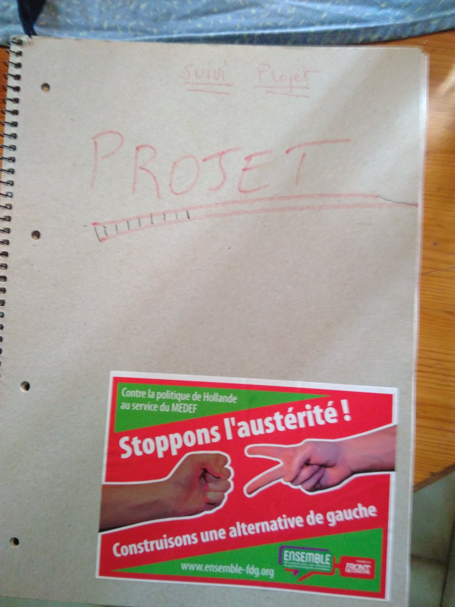 CaptainPamp's tweet photo. PARCE QUE C'EST NOTRE PROJEEEEEEET ! 😡 Enfin, le projet de ma maman pas celui de Macron..
#PROJET #stoppons #austerite #coucouManu #Macron https://t.co/vgRz0ZwtAg