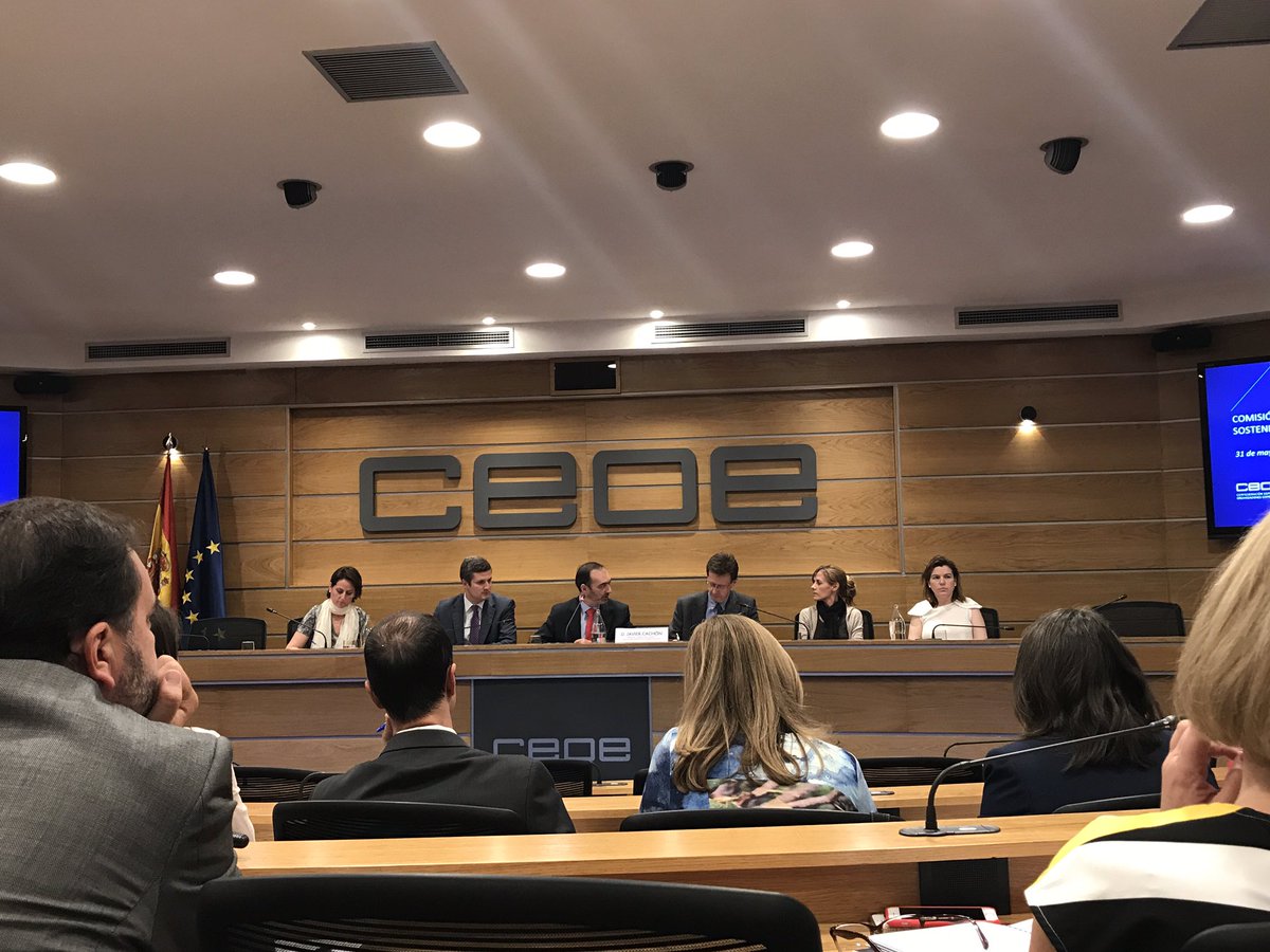 REPACAR's tweet photo. Defendiendo los intereses de nuestros asociados ante el Dir Gral de Cal y Ev Ambiental del @mapamagob en la comision de DS y MA de @CEOE_ES https://t.co/jxX4W5wqIa
