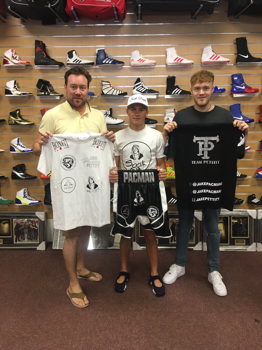 jakepacman3's tweet photo. Big thanks to @boxfituk @IceniWindows @Suz1Wong @sceikdavid @GymsCorner @allkentwindows #teampettitt https://t.co/zzOZNN5DIp