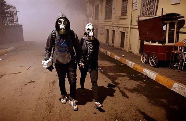 baskomsernevzat's tweet photo. Yeryüzünün en güzel, en sıra dışı, en isyankar aşkıydı. #GeziyiUnutma https://t.co/uzkDM2p6xC