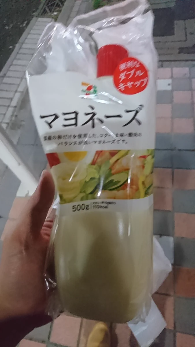 マヨラー必見？セブンイレブンで揚げ物買ったらマヨネーズ丸々1本付いてきたｗｗｗ