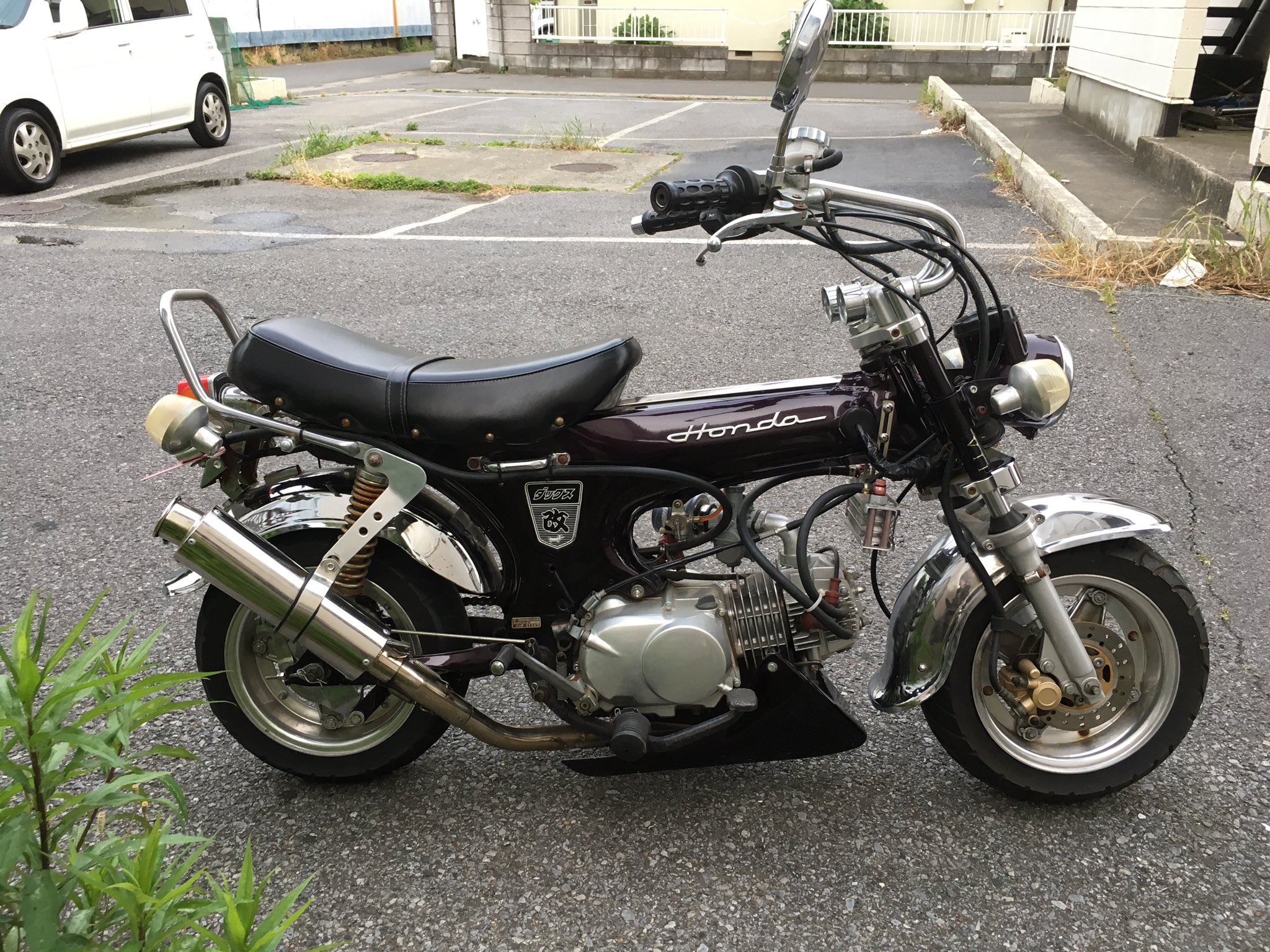 バイク Twitterissa ダックス売ります エンジン125cc中華エンジン 50フレーム国内正規 不具合ウィンカー玉切れくらいです メタリックパープルに塗装して綺麗です 状態は良い方だと思います シートは当時物シートなどもあります 希少な一台でお金もすごくかかってます バイク Twitterissa ダックス売ります エンジン125cc中華エンジン 50フレーム国内正規 不具合ウィンカー玉切れくらいです メタリックパープルに塗装して綺麗です 状態は良い方だと思います シートは当時物シートなどもあります 希少な一台でお金もすごくかかってます