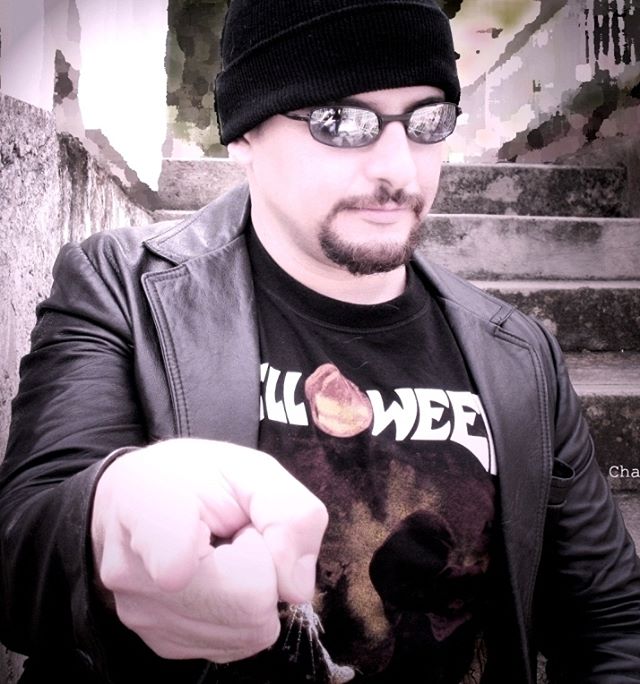 Algo que deben saber sobre mi programa ESCENAROCK: no es un programa de corte informativo, es de entretenimiento y… dlvr.it/PHMq0x