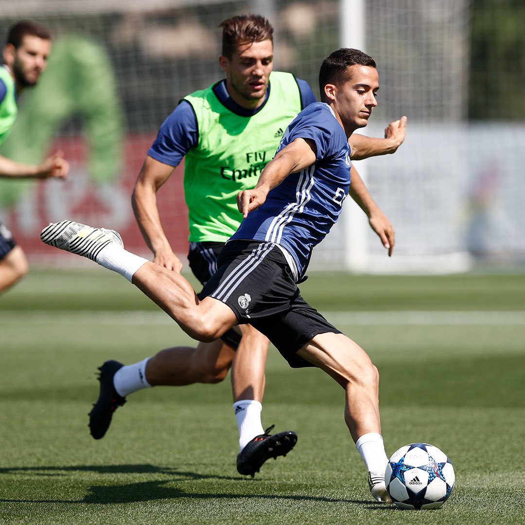 🇧🇷 <a href="/Casemiro/">Casemiro</a>
🇪🇸 <a href="/marcoasensio10/">Marco Asensio</a>
🐲 <a href="/GarethBale11/">Gareth Bale</a>
🇧🇷 <a href="/2DaniLuiz/">Danilo Luiz</a>
🇧🇷 <a href="/MarceloM12/">Marcelotwelve</a>
🇨🇴 <a href="/jamesdrodriguez/">James Rodríguez</a>
🇭🇷 <a href="/MateoKova16/">u</a>
🇪🇸 <a href="/Lucasvazquez91/">Lucas Vázquez</a>