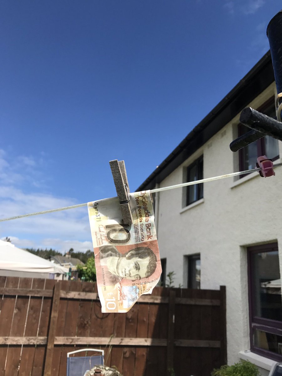 rothiemoon's tweet photo. Apparently whoever does the washing gets to keep. #rawdeal. #checkpockets https://t.co/9Qi05uyrUw