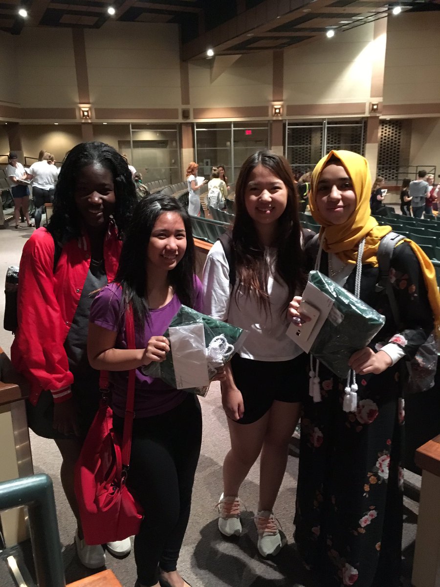 drridlehoover's tweet photo. It's getting real. Cap & Gown and Yearbook distribution day @moundsviewhigh #mvhslearning https://t.co/Jfp7JYaNB6