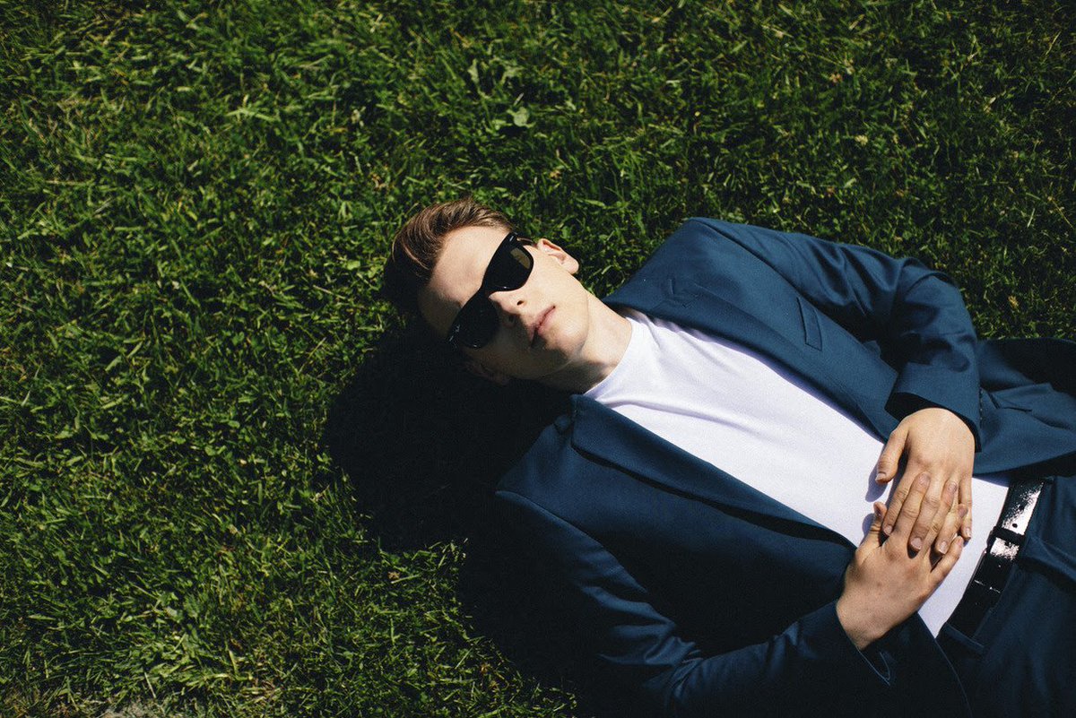 LemonadeMag's tweet photo. Here's the latest from @VACAYMUSIC #HowlinWind. #NewMusic #LemonadeMusic #Toronto #Canada #Folk #SingerSongwriter https://t.co/83fZJ8HOK9 https://t.co/bQ6ujryKS5
