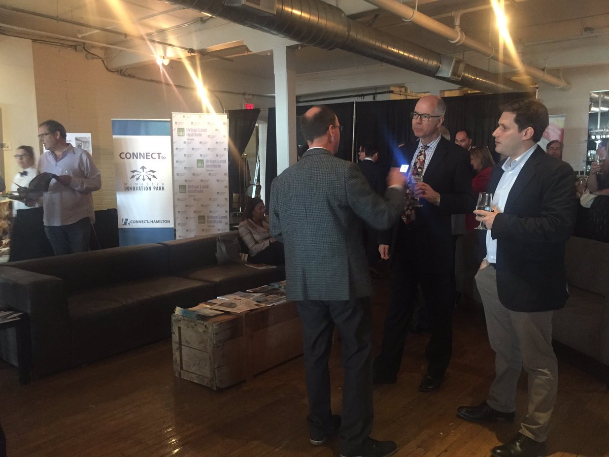 Marketing_Green's tweet photo. Exciting to see our #ConnectToHamilton signs making the rounds! Here they are at the #hamconsulate in Downtown Toronto https://t.co/IYe1yoJjtb