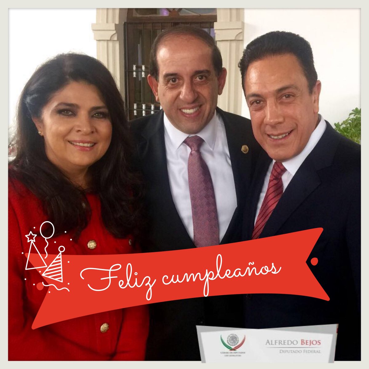 alfredo_bejos's tweet photo. Con aprecio felicito a la Señora @victoriaruffo31 de Fayad, con motivo de su cumpleaños. ¡Mis mejores deseos! https://t.co/RHzJUtMNsY