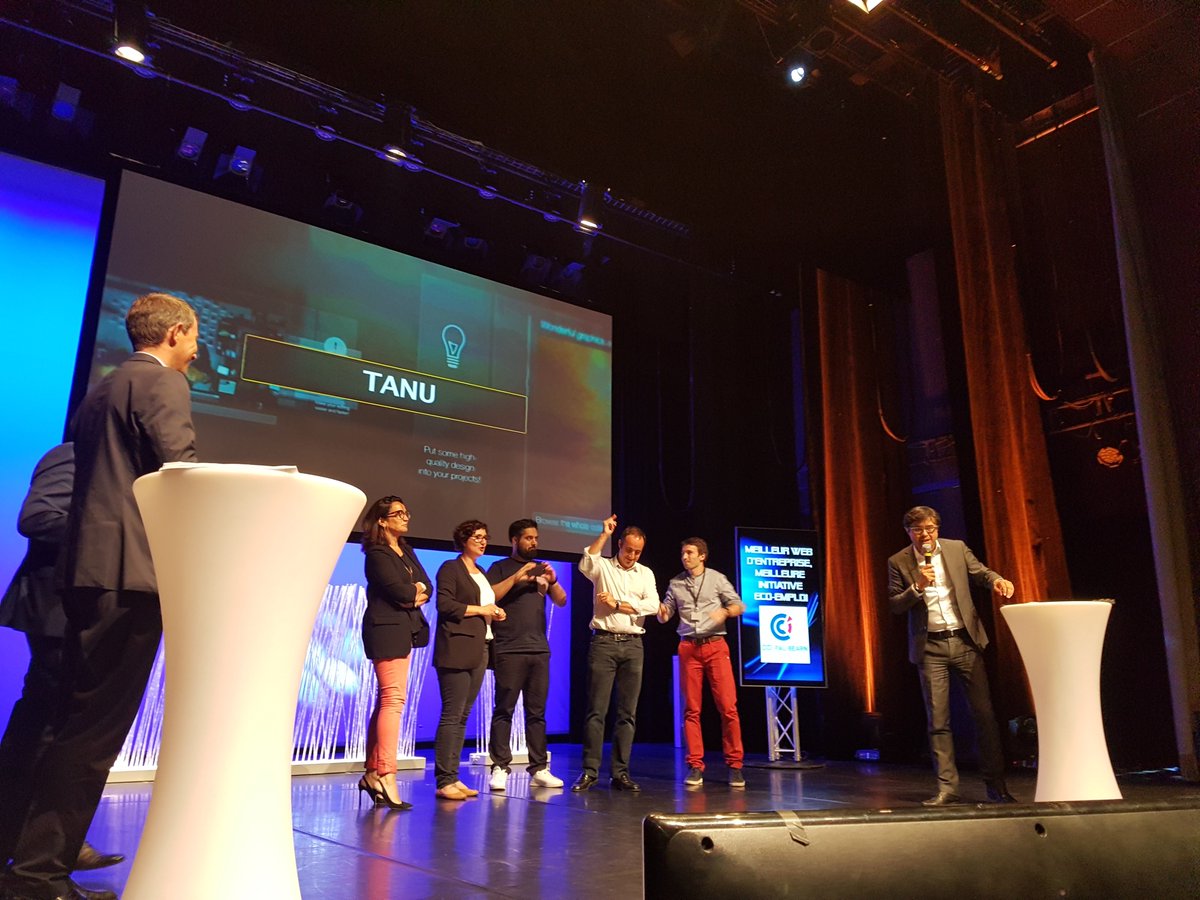 TeamEpy's tweet photo. #PyrénéesNumériques @tanu_rh remporte le trophée Meilleur web d'entreprise et meilleure initiative pour l'économie et l'emploi @CCIPauBearn https://t.co/X1vjVIxblW