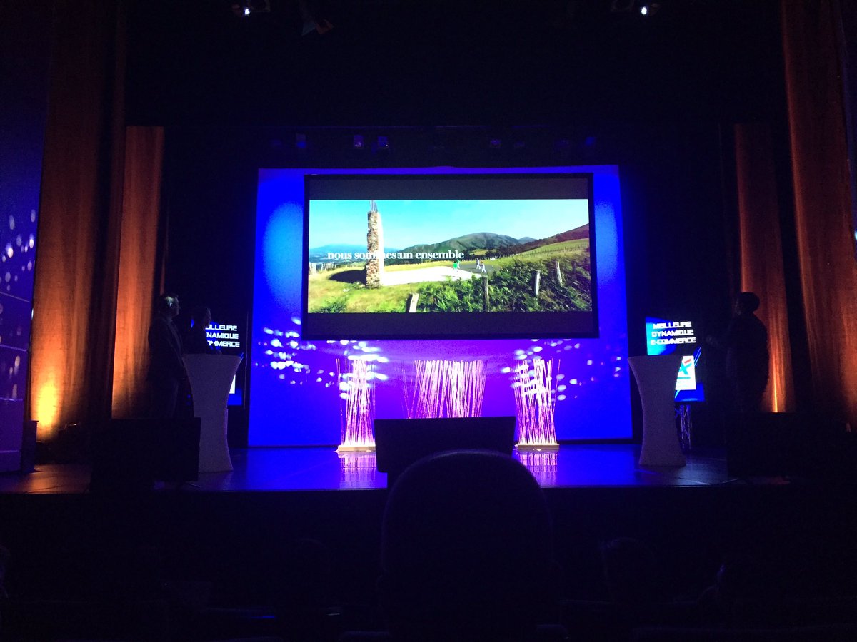 DamienOddos's tweet photo. Intervention de JP MAZOYER, dir. général du @credit_agri_pg pour le trophée ecommerce #e_py #icietensemble #tousacteursdenotreterritoire https://t.co/Bw4ZEtOabJ